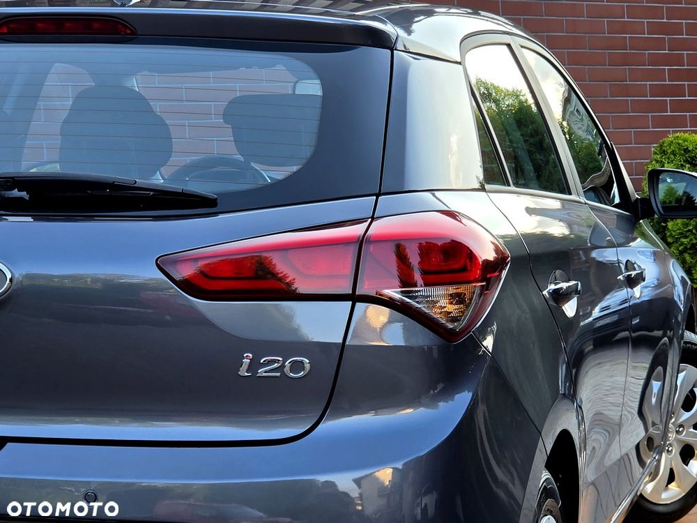 Hyundai i20 blue 1.2 Advantage+ - 24