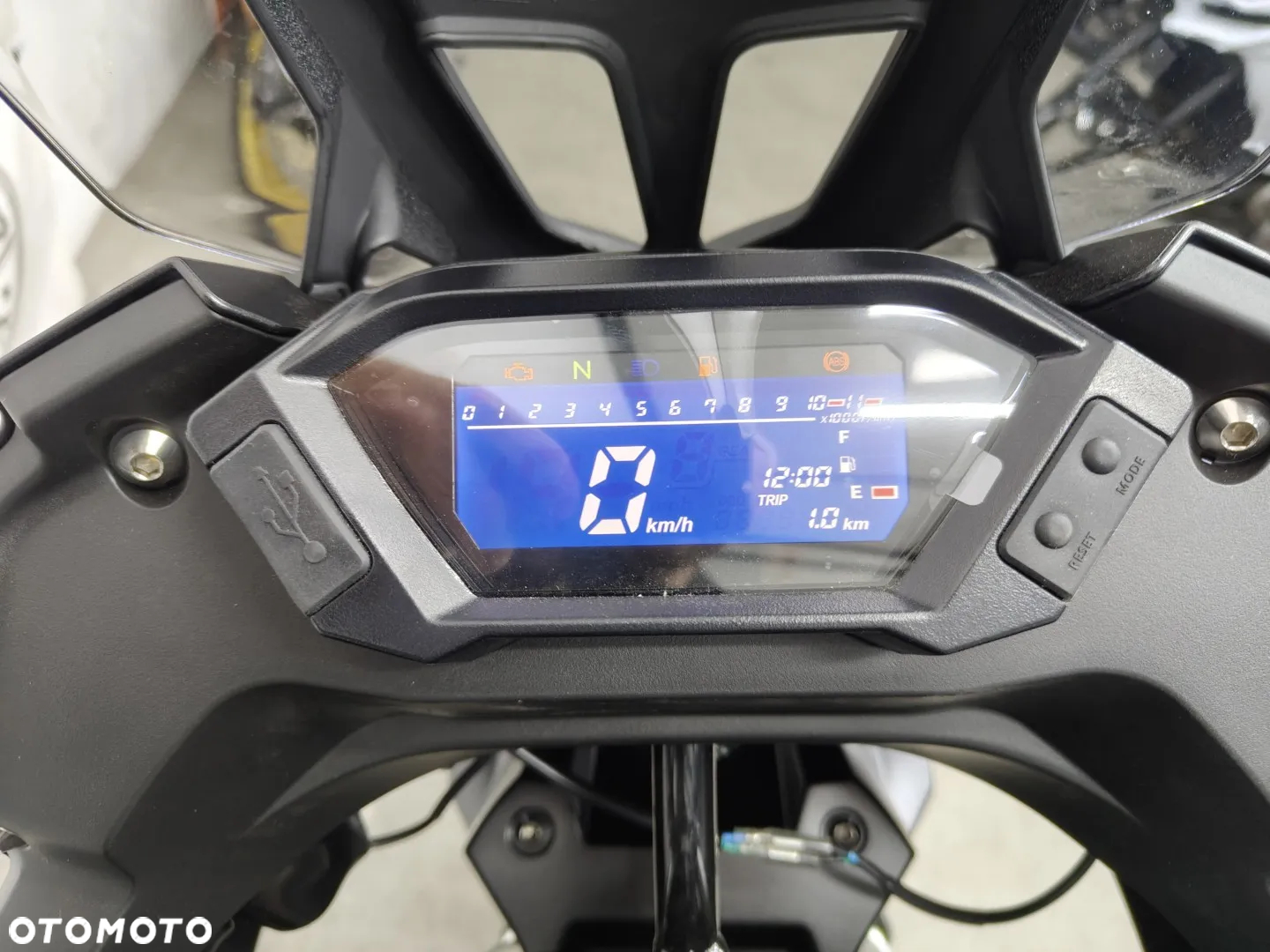 VOGE 300GY RALLY