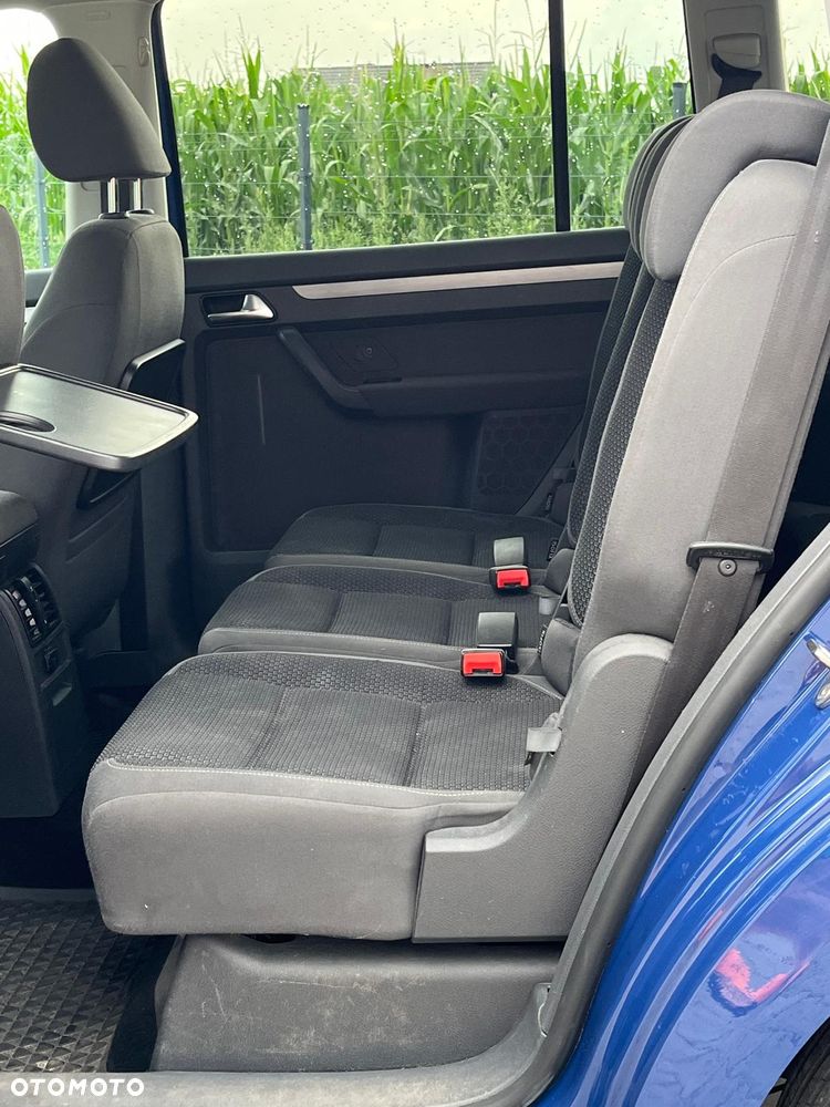 Volkswagen Touran - 21