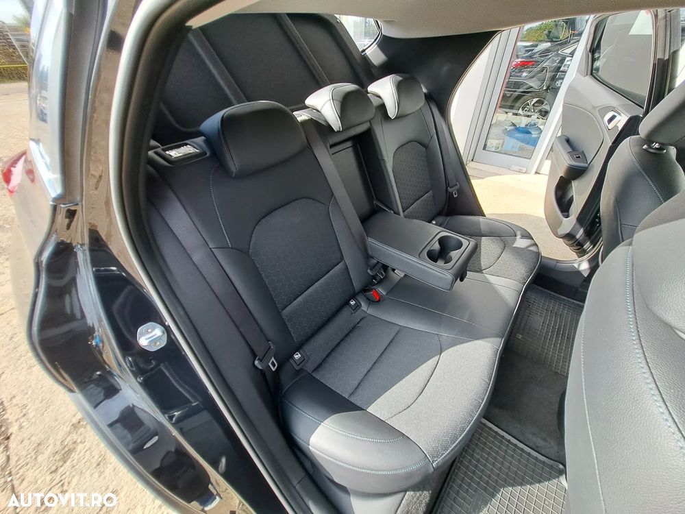 Kia XCeed - 24