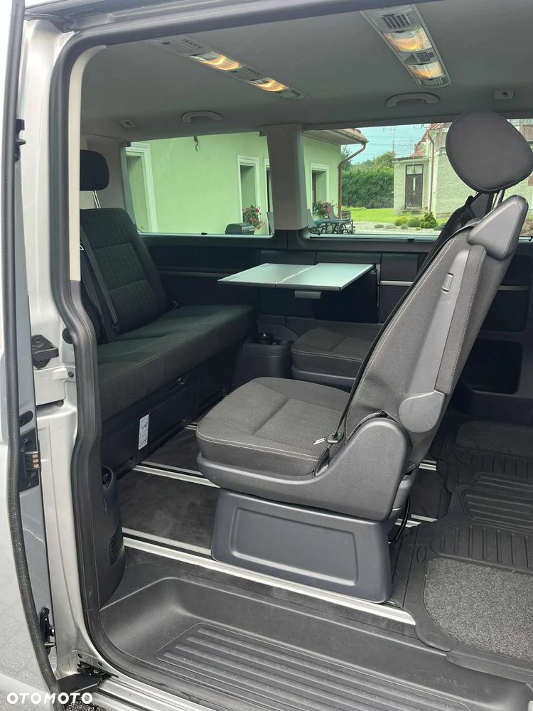 Volkswagen Multivan - 17