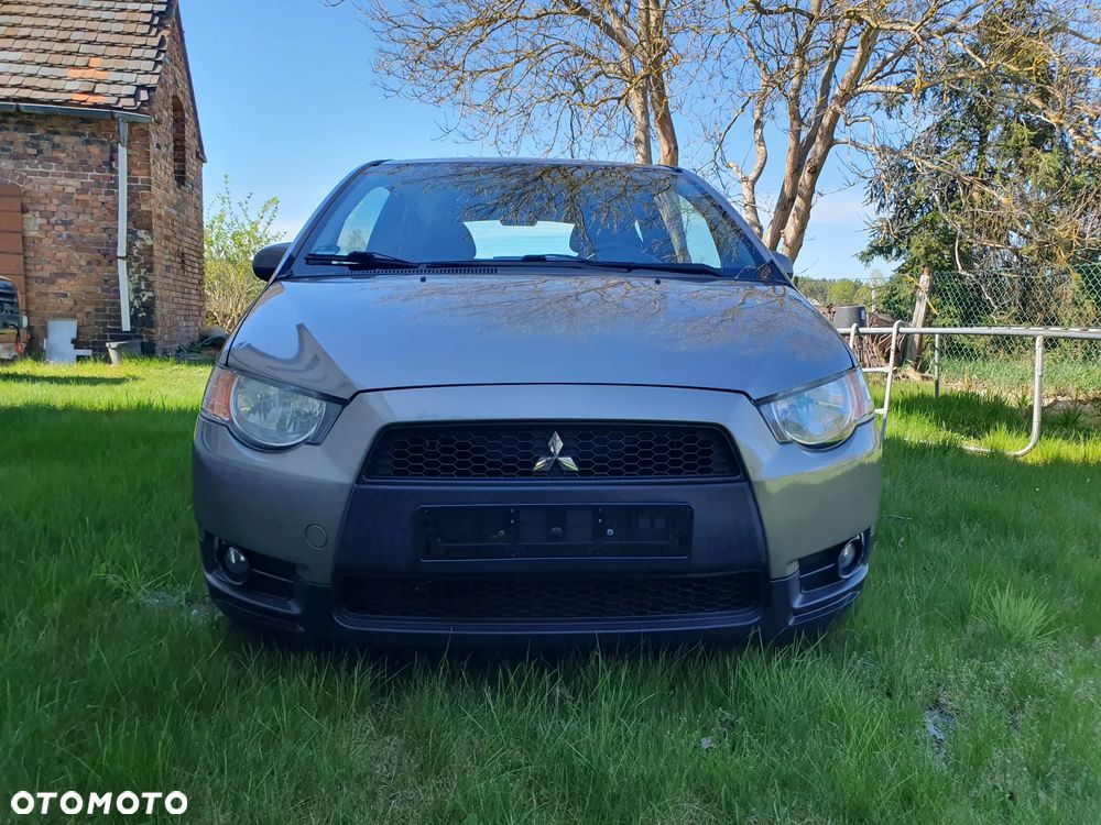 Mitsubishi Colt - 24