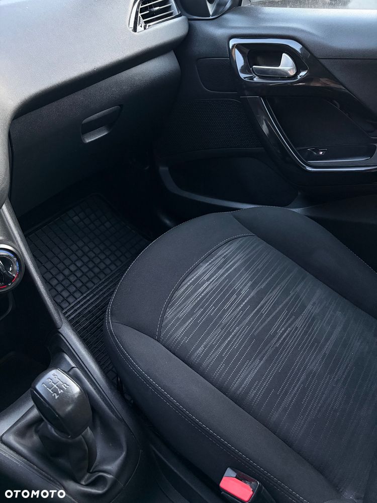 Peugeot 208 1.4 HDi Access - 15
