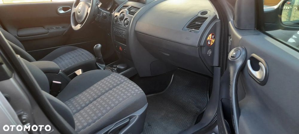 Renault Megane 1.6 16V Authentique - 7