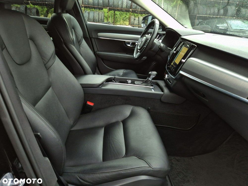 Volvo V90 D4 AWD Geartronic Momentum Pro - 33