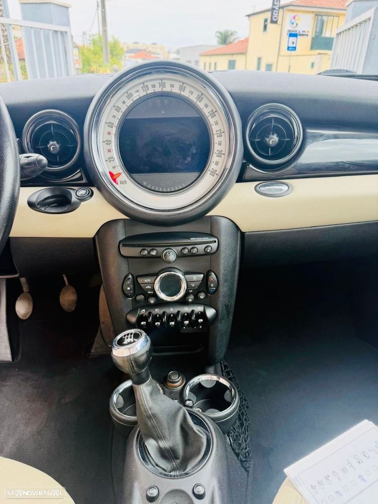 MINI 3 Portas One D - 10