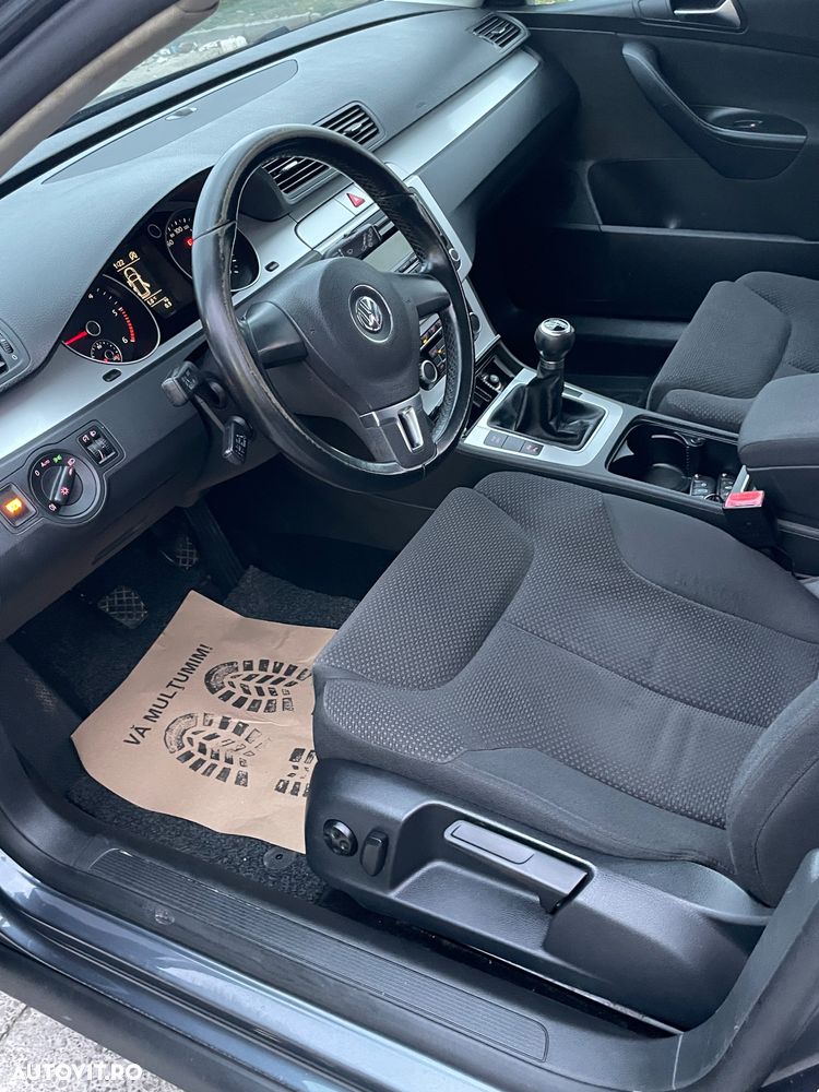 Volkswagen Passat 1.6 TDI DPF BlueMotion Technology Comfortline - 7