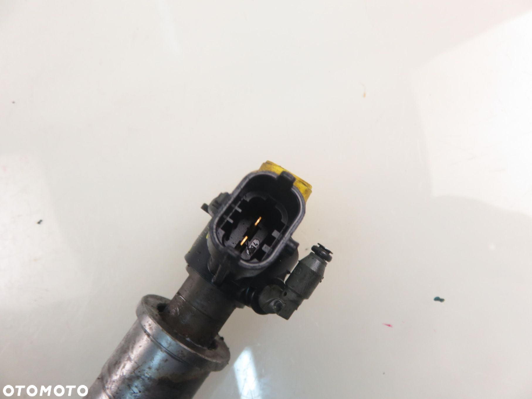 WTRYSKIWACZ INFINITI M (Y51) 3.0d V6 238 - V9X 889945H82868770 0445116033 - 4
