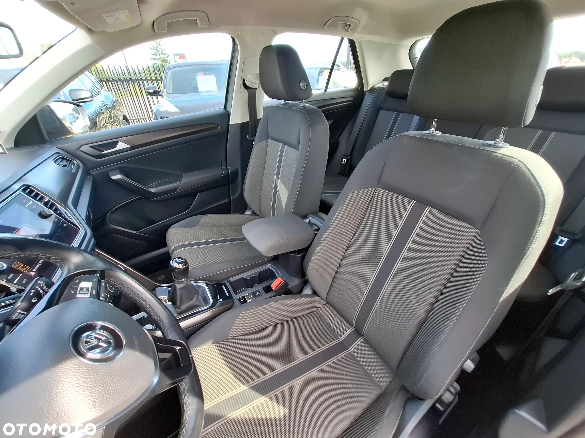 Volkswagen T-Roc 1.6 TDI SCR - 11