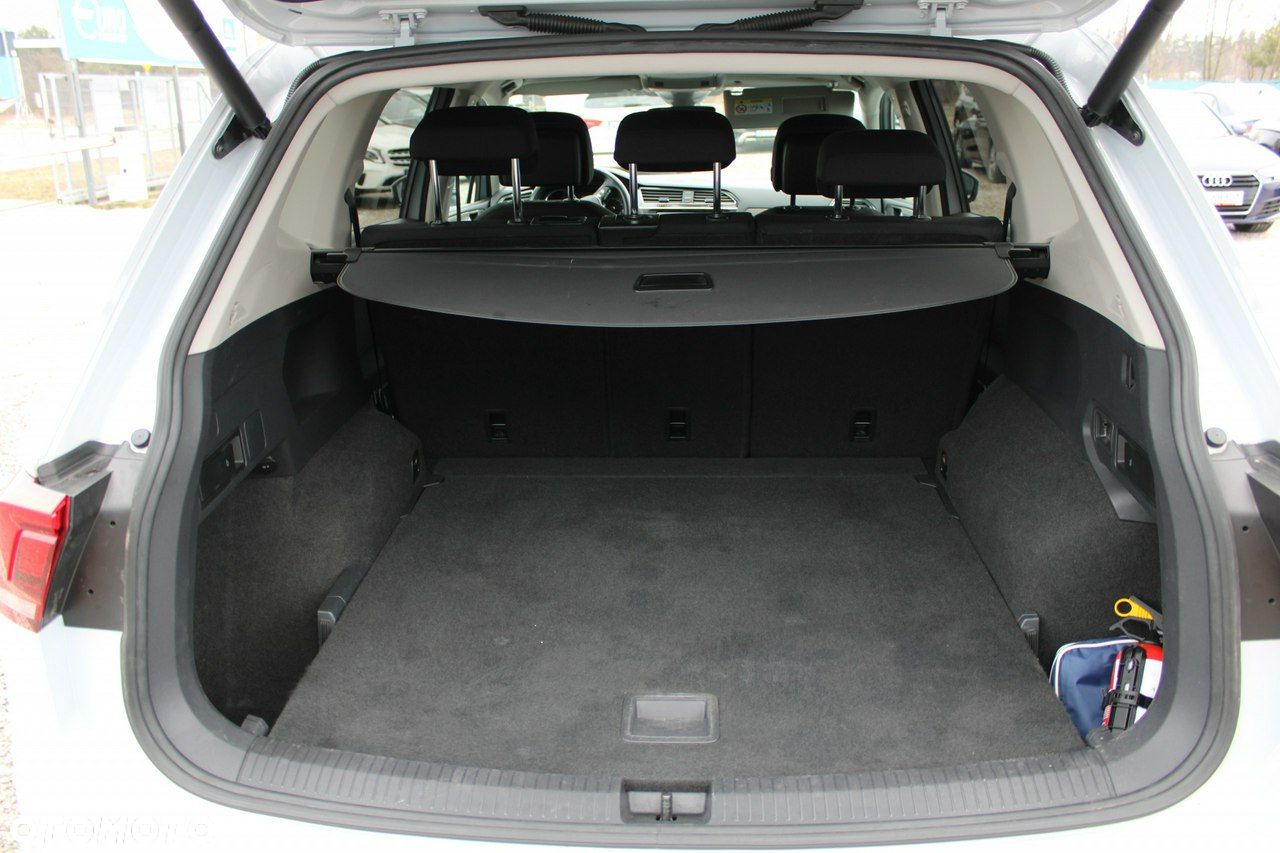 Volkswagen Tiguan Allspace 2.0 TDI SCR Comfortline - 14