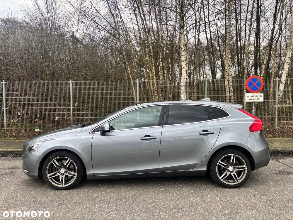 Volvo V40 D4 Drive-E Momentum - 3