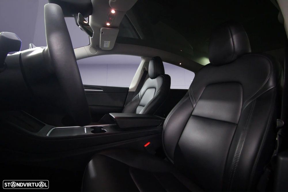 Tesla Model Y Standard - 10