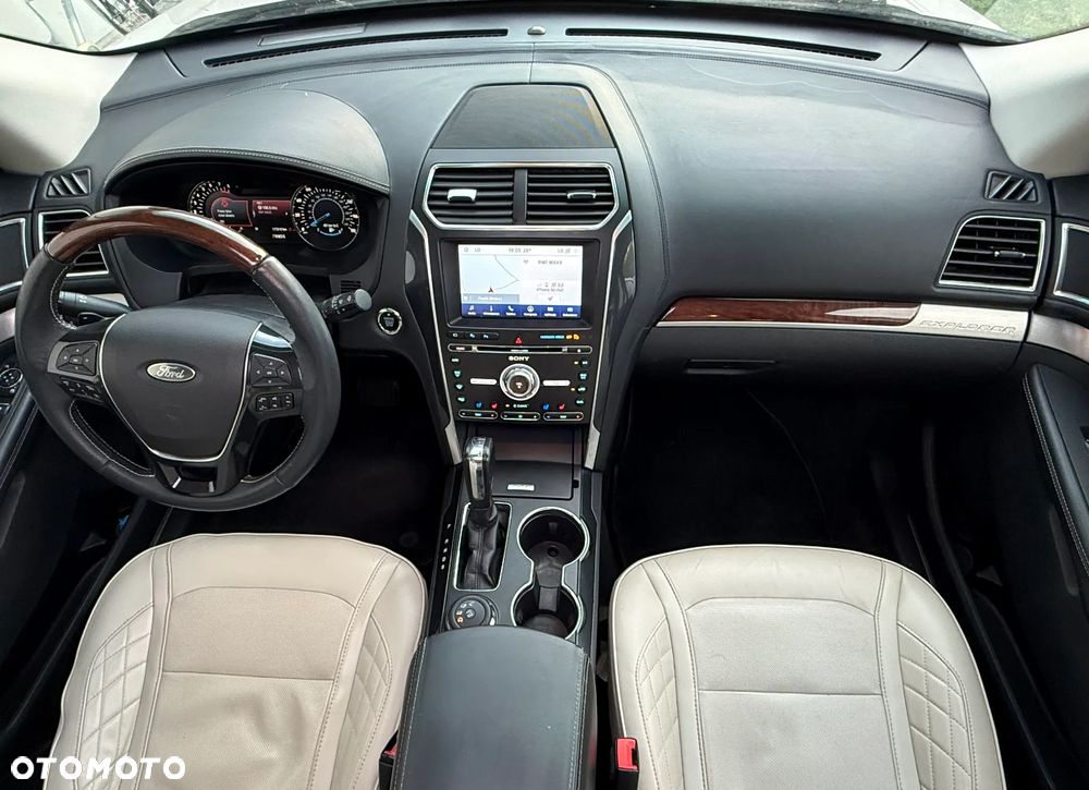 Ford Explorer - 15