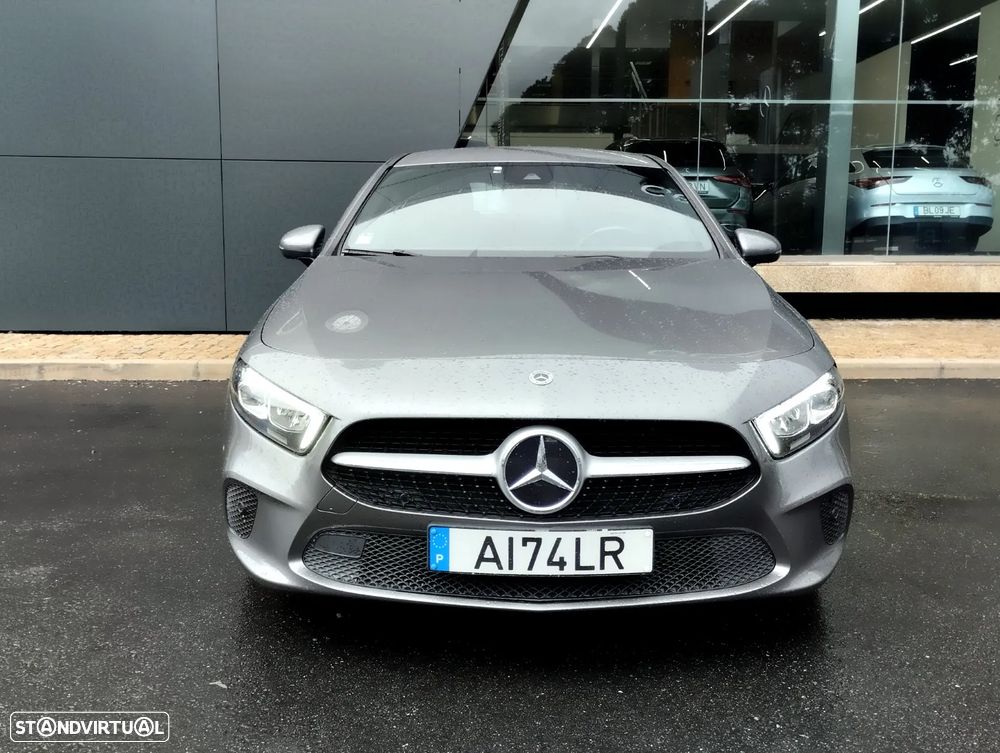 Mercedes-Benz A 180 Limousine d - 11
