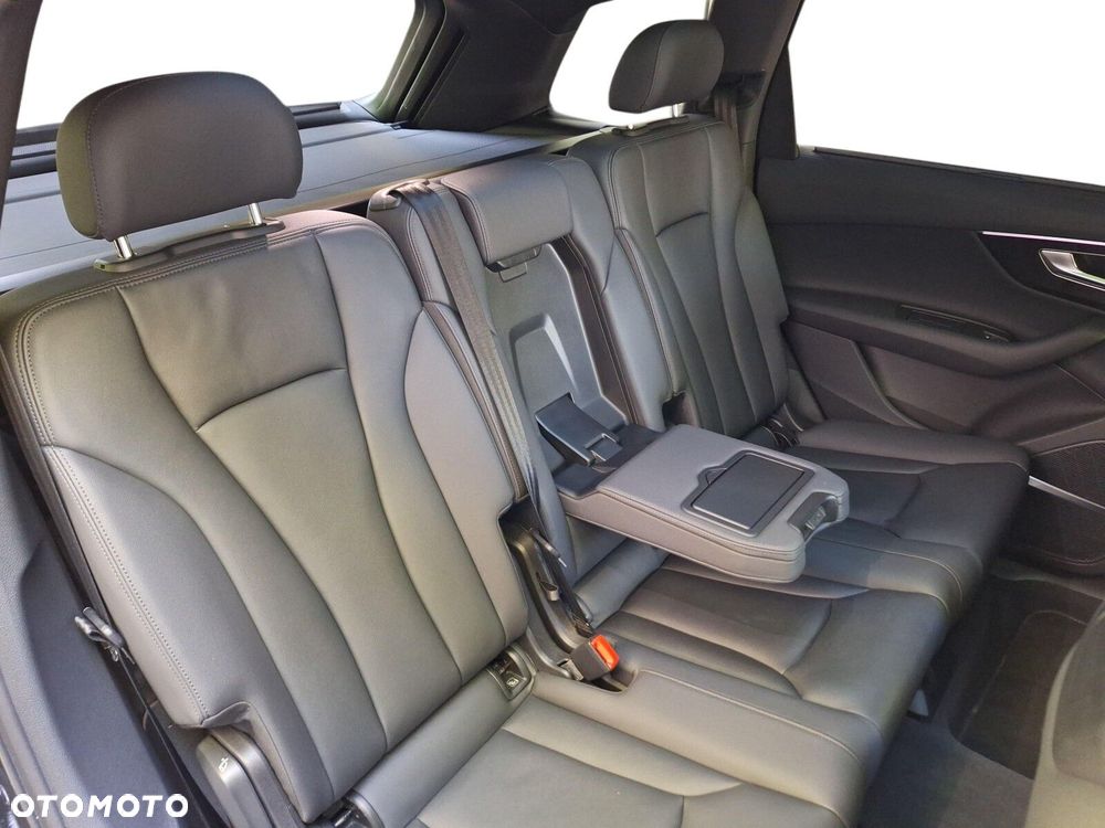 Audi Q7 - 12