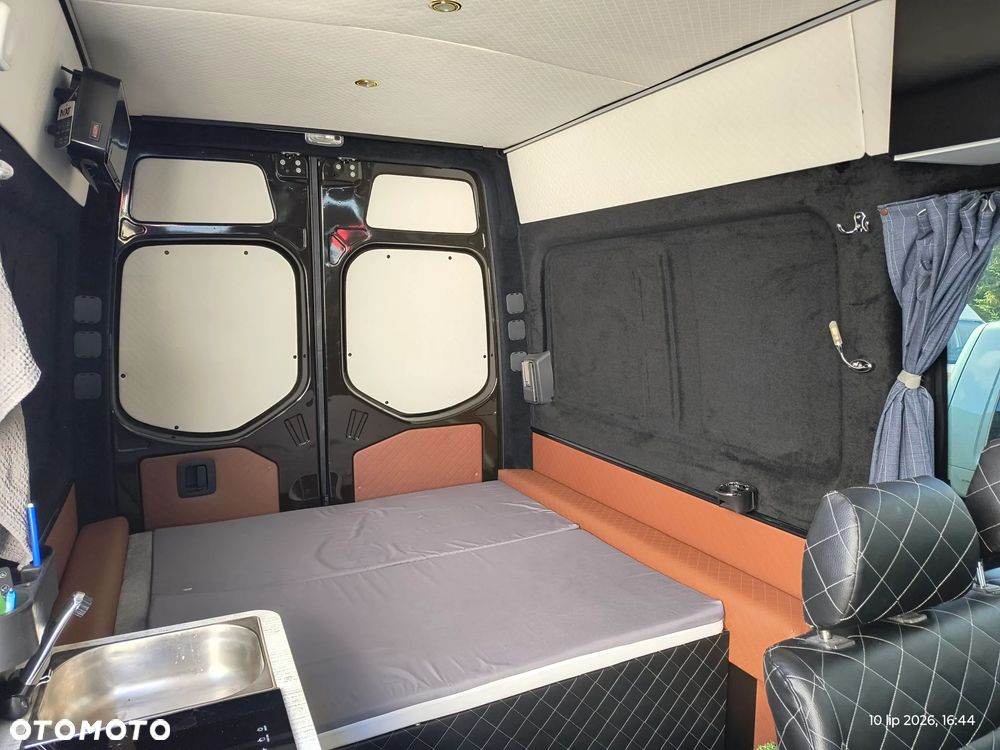Mercedes-Benz sprinter - 16