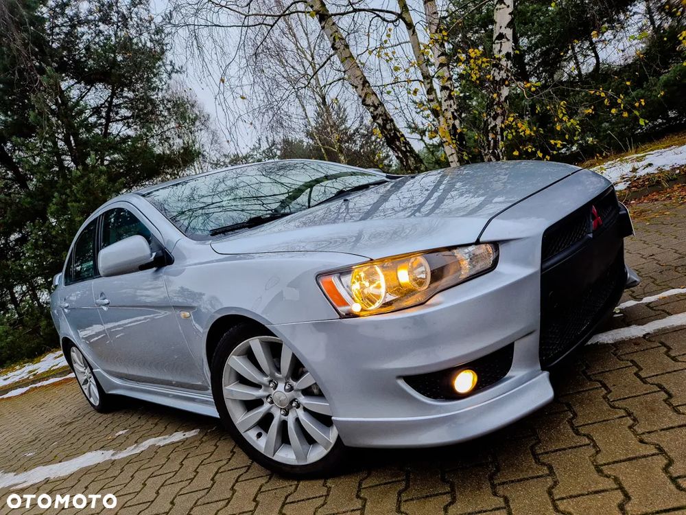 Mitsubishi Lancer 1.8 Intense - 12