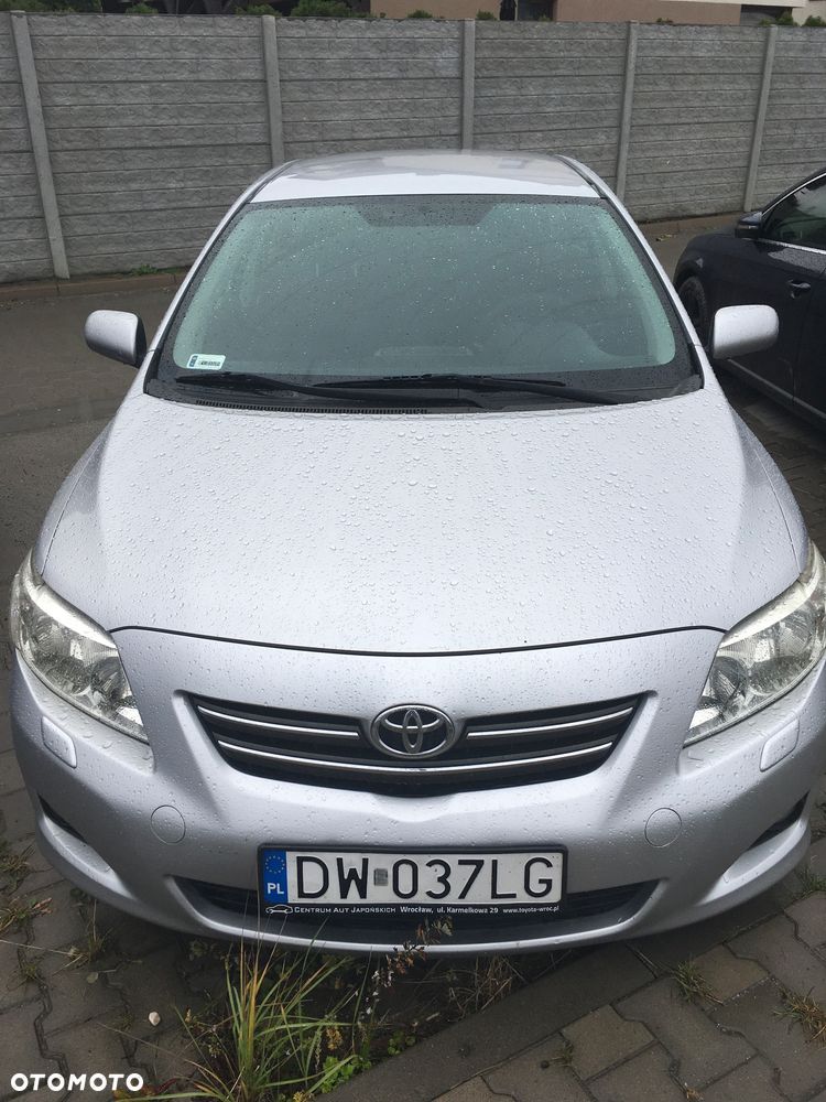 Toyota Corolla - 1