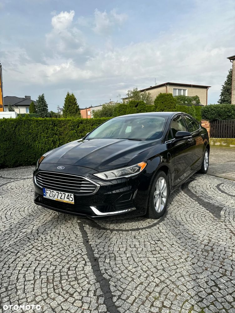 Ford Mondeo 2.0 Hybrid Titanium - 1