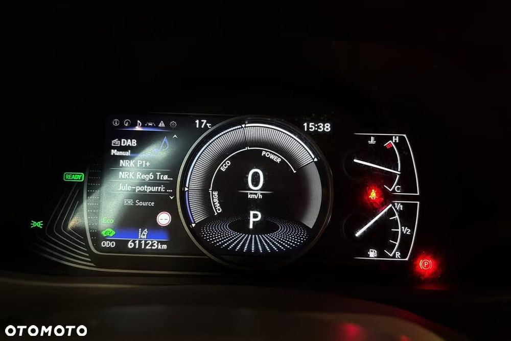 Lexus UX 250h (E-FOUR) Luxury Line - 11