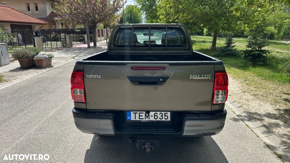Toyota Hilux 2.4D 150CP 4x4 Double Cab 6MT Style - 4
