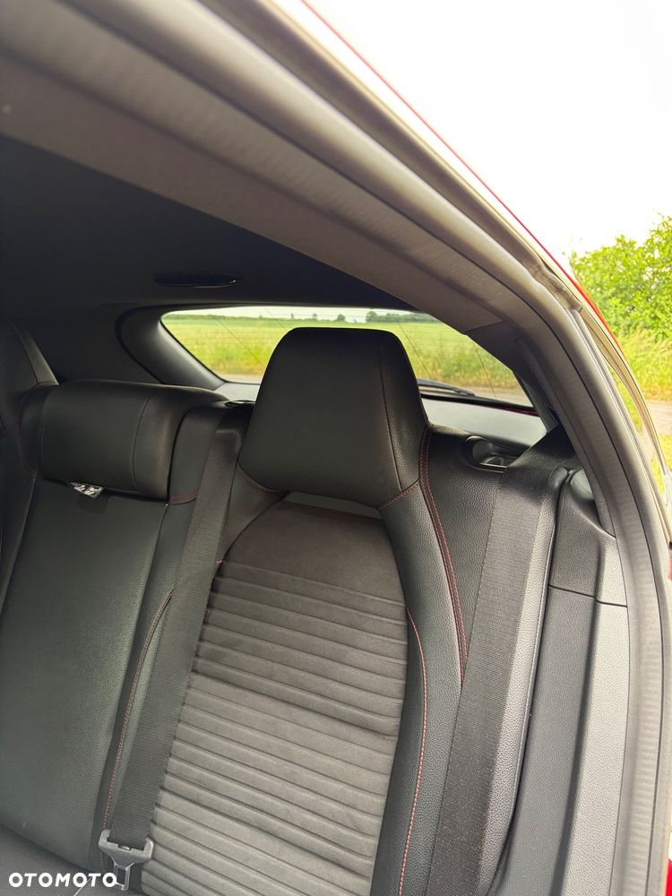 Mercedes-Benz CLA 200 7G-DCT - 14