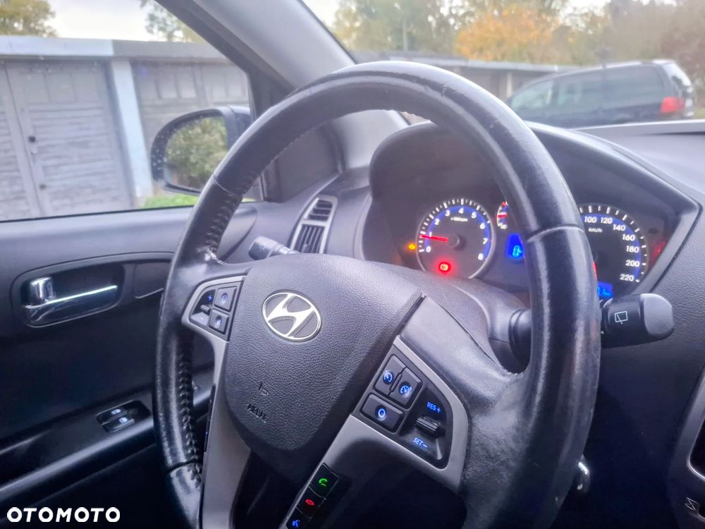 Hyundai i20 - 12