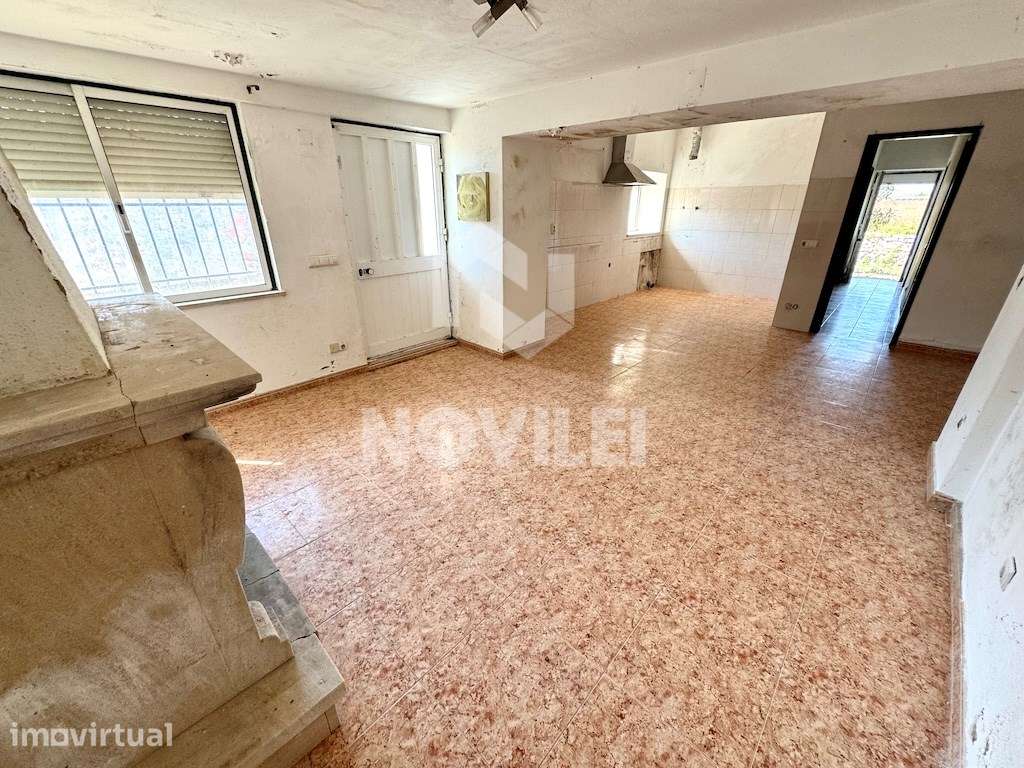 Moradia isolada c/3484m2 de terreno próximo da N1 e Alcobaça - Grande imagem: 3/25