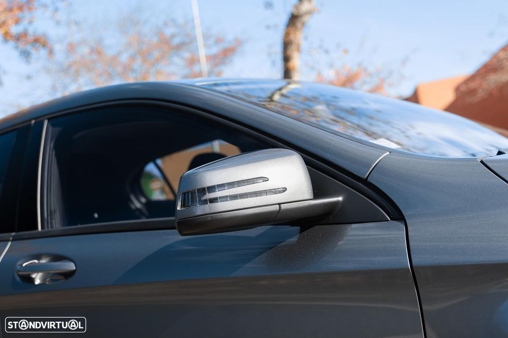 Mercedes-Benz GLA 180 CDI Urban - 4