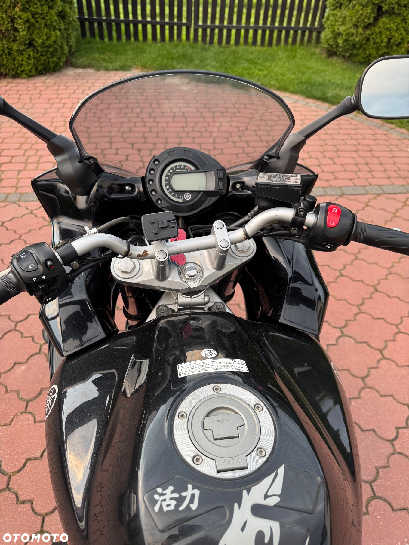Yamaha FZ6 - 8