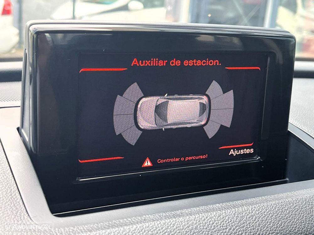 Audi Q3 2.0 TDI Sport - 32