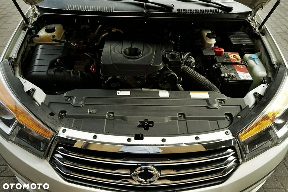 SsangYong/KGM Rodius - 13