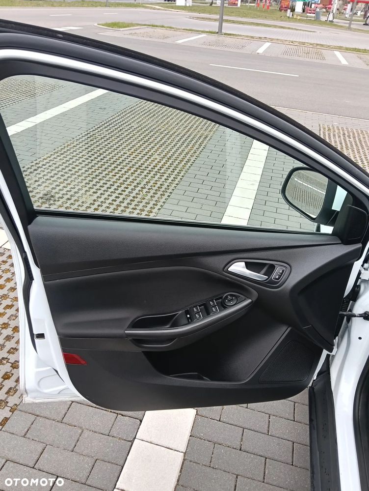 Ford Focus 1.0 EcoBoost STart-Stopp-System ACTIVE - 9