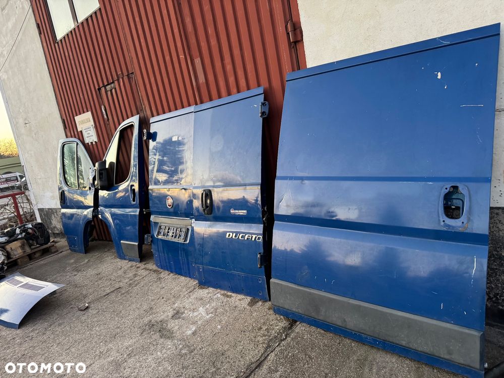 Fiat ducato 3 06-14 drzwi niebieskie niebieski niskie prawe lewe przednie przód drzwi niskie lusterko zawiasy drzwi tylnich skrzydła drzwi tylne prawe lewe tył niskie drzwi przesuwne  maska niebieska lampa przednia prawa lewa - 4