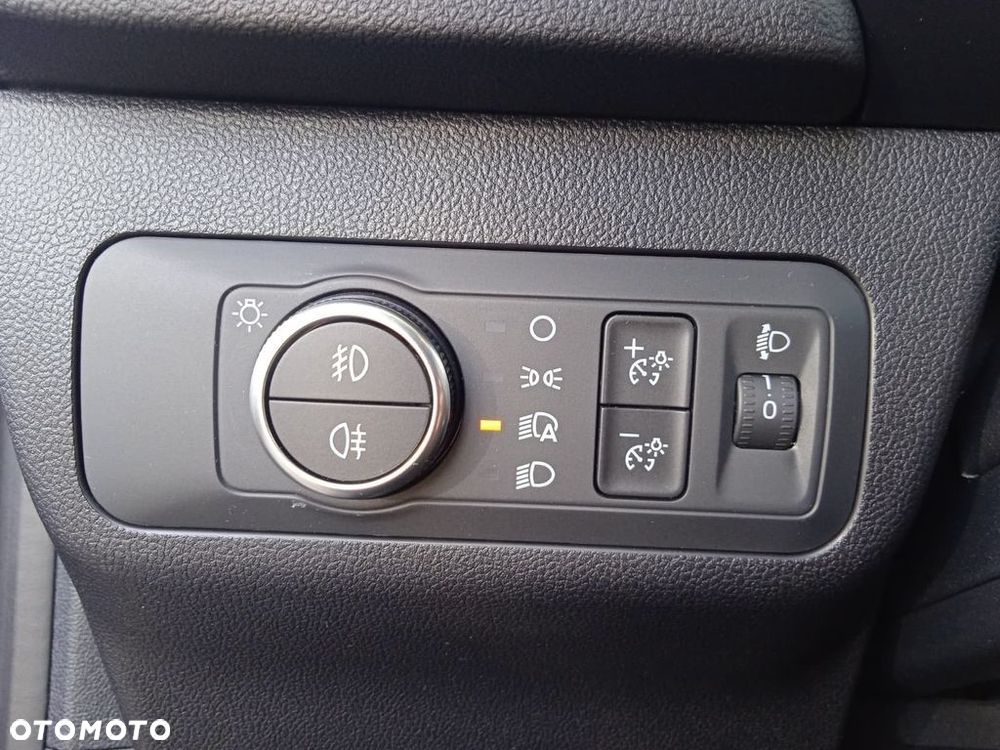 Ford Kuga 2.5 FHEV FWD Titanium - 31