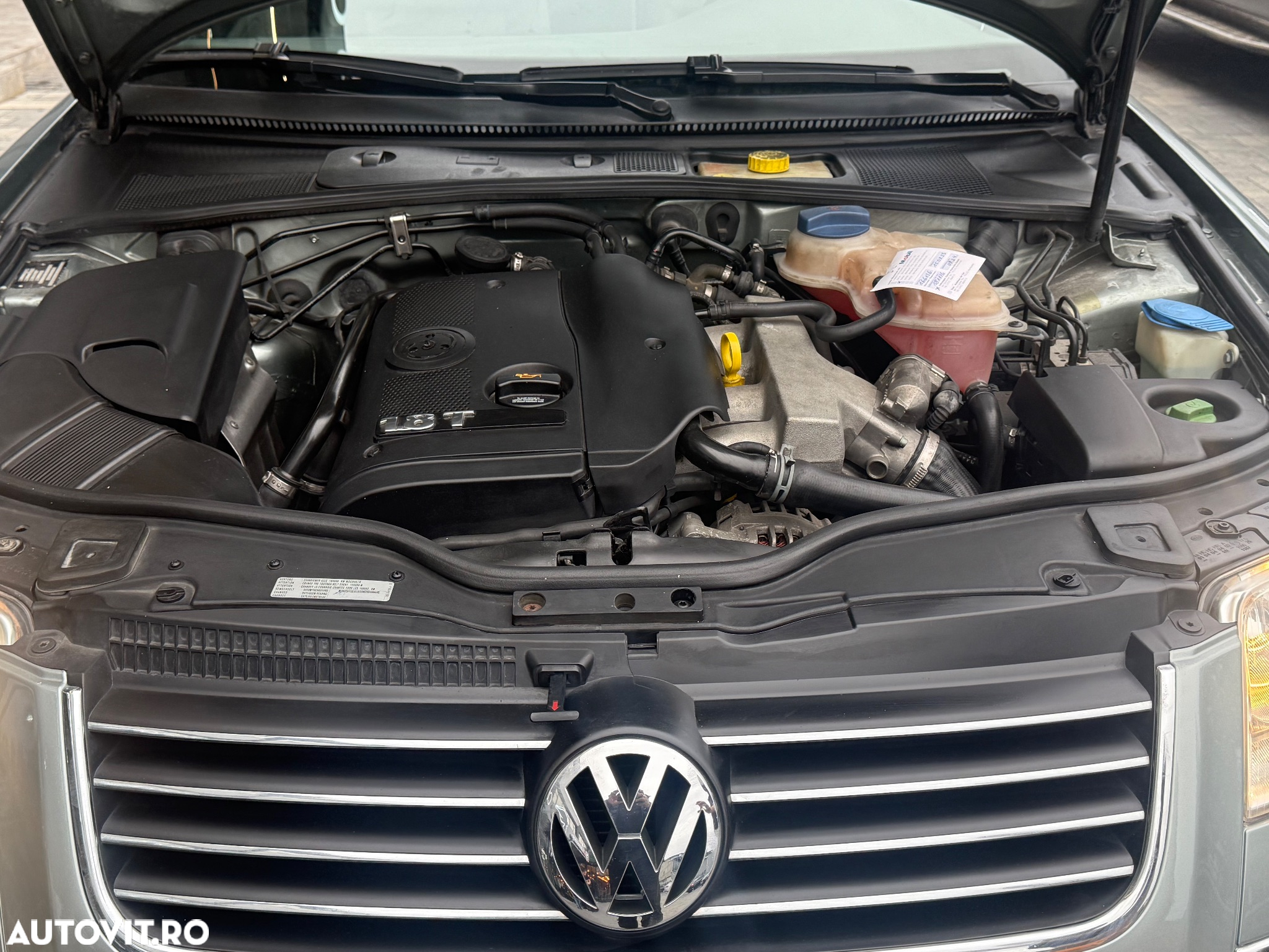 Volkswagen Passat - 14