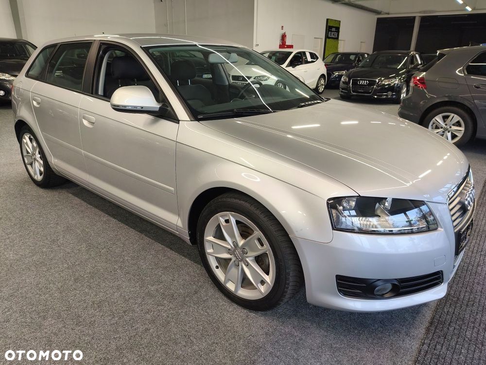 Audi A3 Sportback 1.6 Attraction - 3