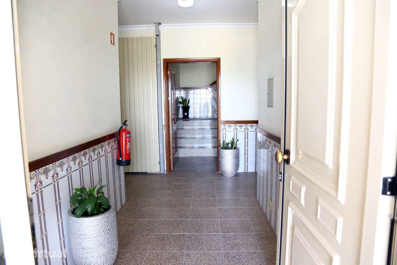 Apartamento T2 Venda em Lustosa e Barrosas (Santo Estêvão),Lousada - Grande imagem: 3/22