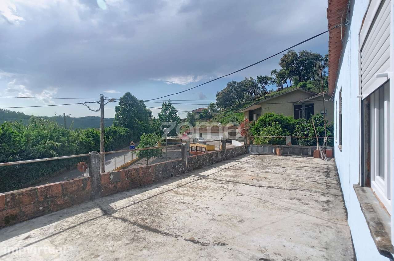 Moradia T3 | Terreno 1944 m2 | Junto à Estação de Metro - Grande imagem: 5/22