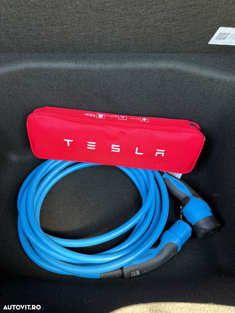 Tesla Model 3 - 15
