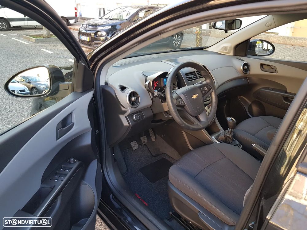 Chevrolet Aveo 1.2 LTZ - 11