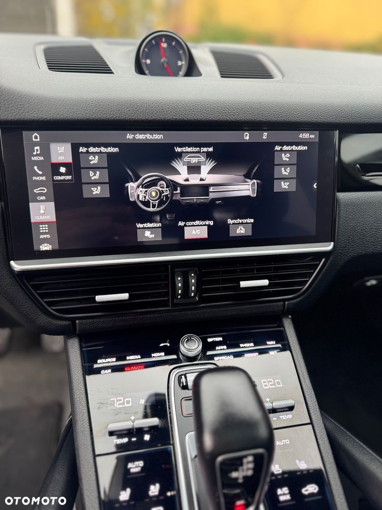 Porsche Cayenne - 18