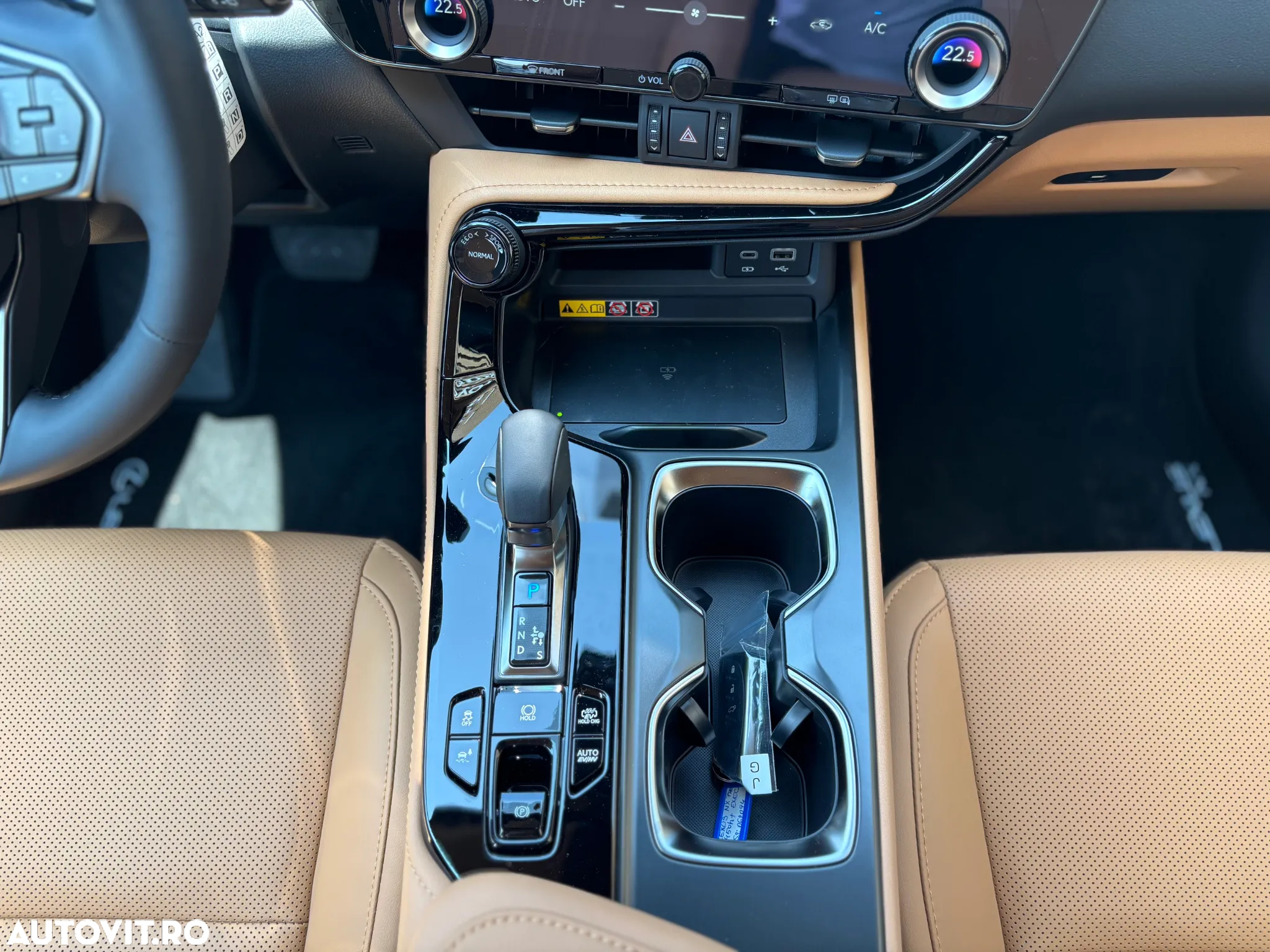 Lexus Seria NX 450h+ 2.5 TNGA HV 25H PHEV CVT Executive - 14