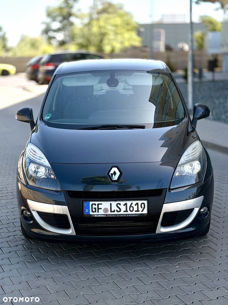 Renault Scenic - 1