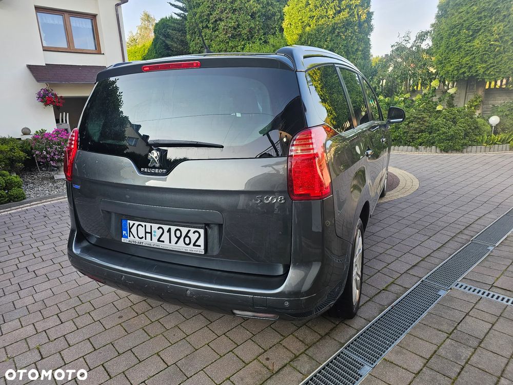 Peugeot 5008 - 5
