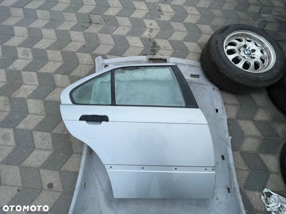 Bmw E36 Drzwi prawe tył - 1