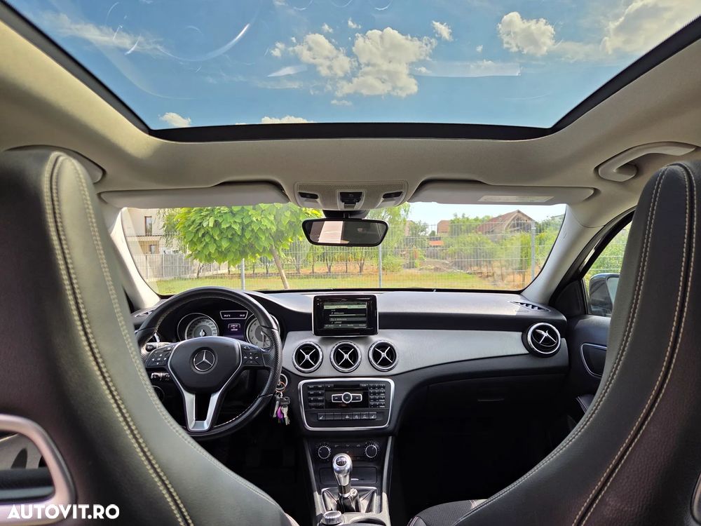 Mercedes-Benz GLA - 10