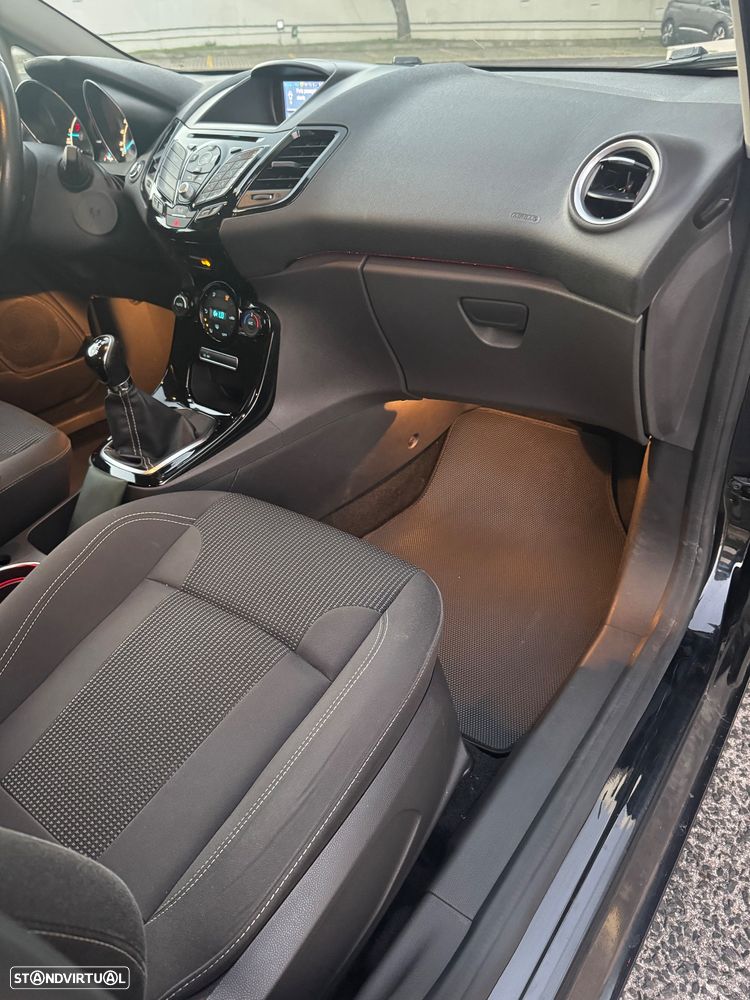 Ford Fiesta 1.5 TDCi Titanium - 9