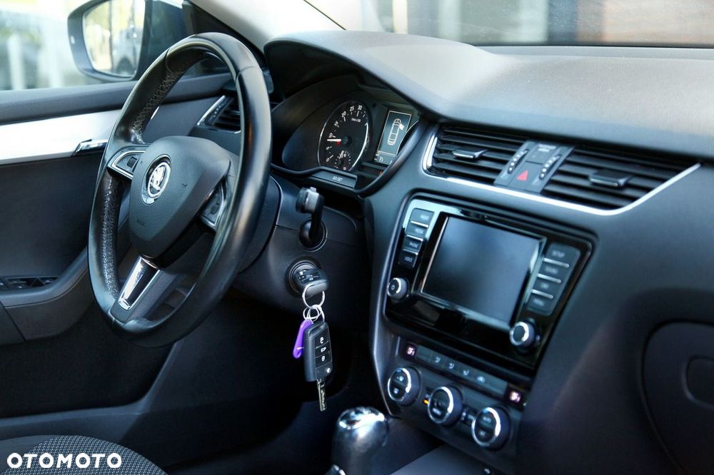 Skoda Octavia 2.0 TDI Edition DSG - 10