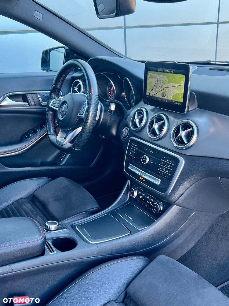 Mercedes-Benz CLA 250 4-Matic Sport - 34